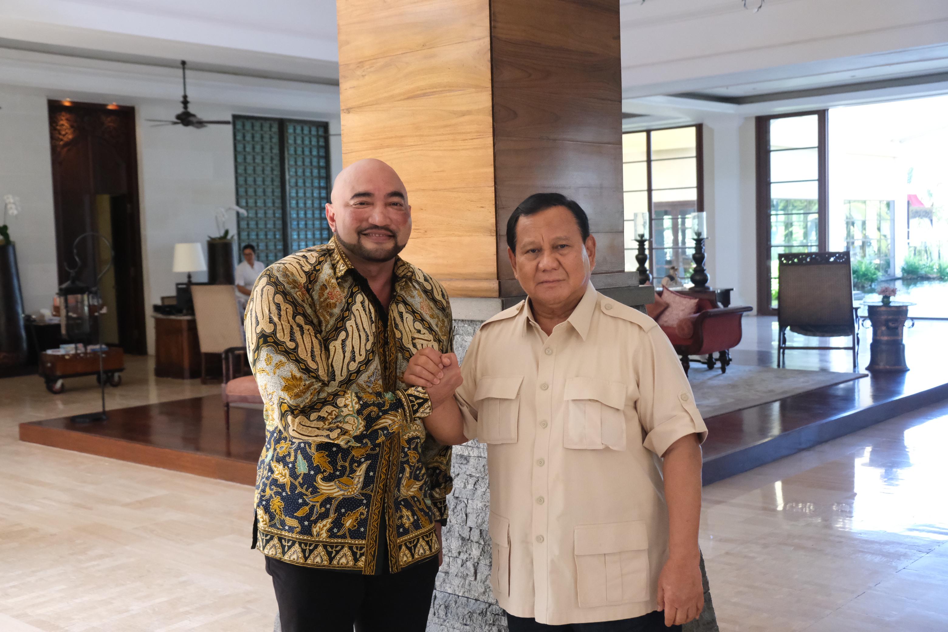 De Gadjah Sambut Presiden Terpilih Prabowo Subianto di Bandara Prabowo Hadiri Forum HLF-MSP dan IAF