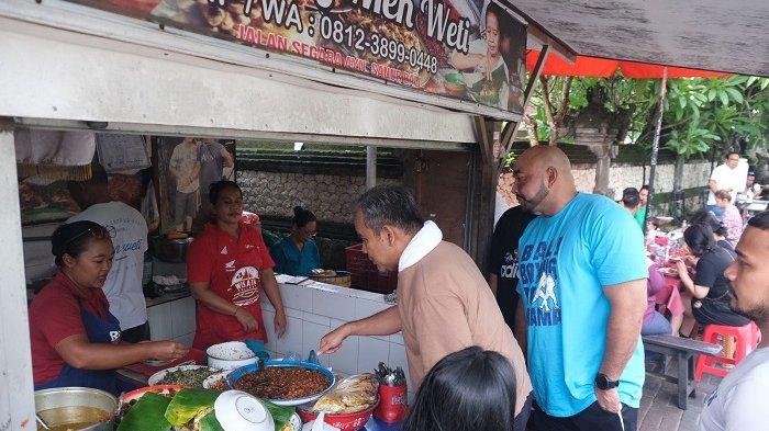 Ketua MPR Ahmad Muzani Kunker ke Bali, Sempat Nikmati Nasi Men Weti di Sanur