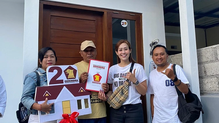 Gerindra Bali Serahkan Hadiah Dua Bangunan Fisik Rumah Jalan Sehat Prabowo-Gibran 2